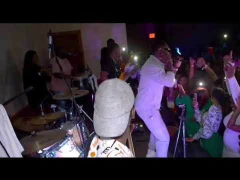 OSWALD LIVE SUC SUR UN CARREAU BAHAMAS MEN BON GOUYAD
