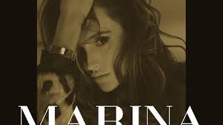 Kadr z teledysku Complete tekst piosenki Marina