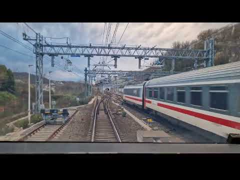 Viaggio in cabina - Cab Ride [E464]: Passaggio da BIVIO FEGINO in arrivo a Genova Piazza Principe