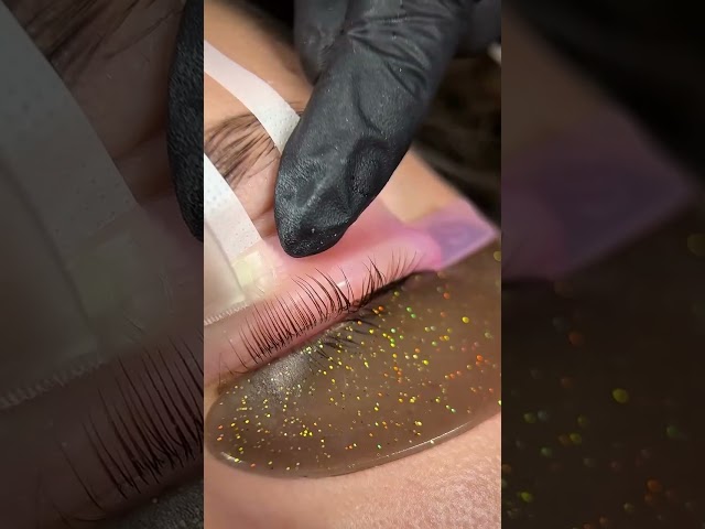 Vídeo relacionado con Libeauty Lifting Pestañas, 10ml Kit Lifting de Pestañas, Laminado de Cejas Kit Profesional, Diseño Tubular, Control Preciso de la Cantidad de Emulsión, Fácil De Almacenar, Kit de Laminación de Cejas