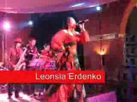 Leonsia Erdenko & Bubamara Brass Band - gipsy show