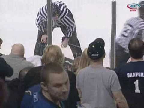 Matt Pelech vs Ryan Reaves
