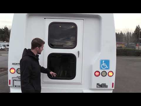 2005 Ford E-350 Startrans Senator 10 Passenger Shuttle Bus - S24694