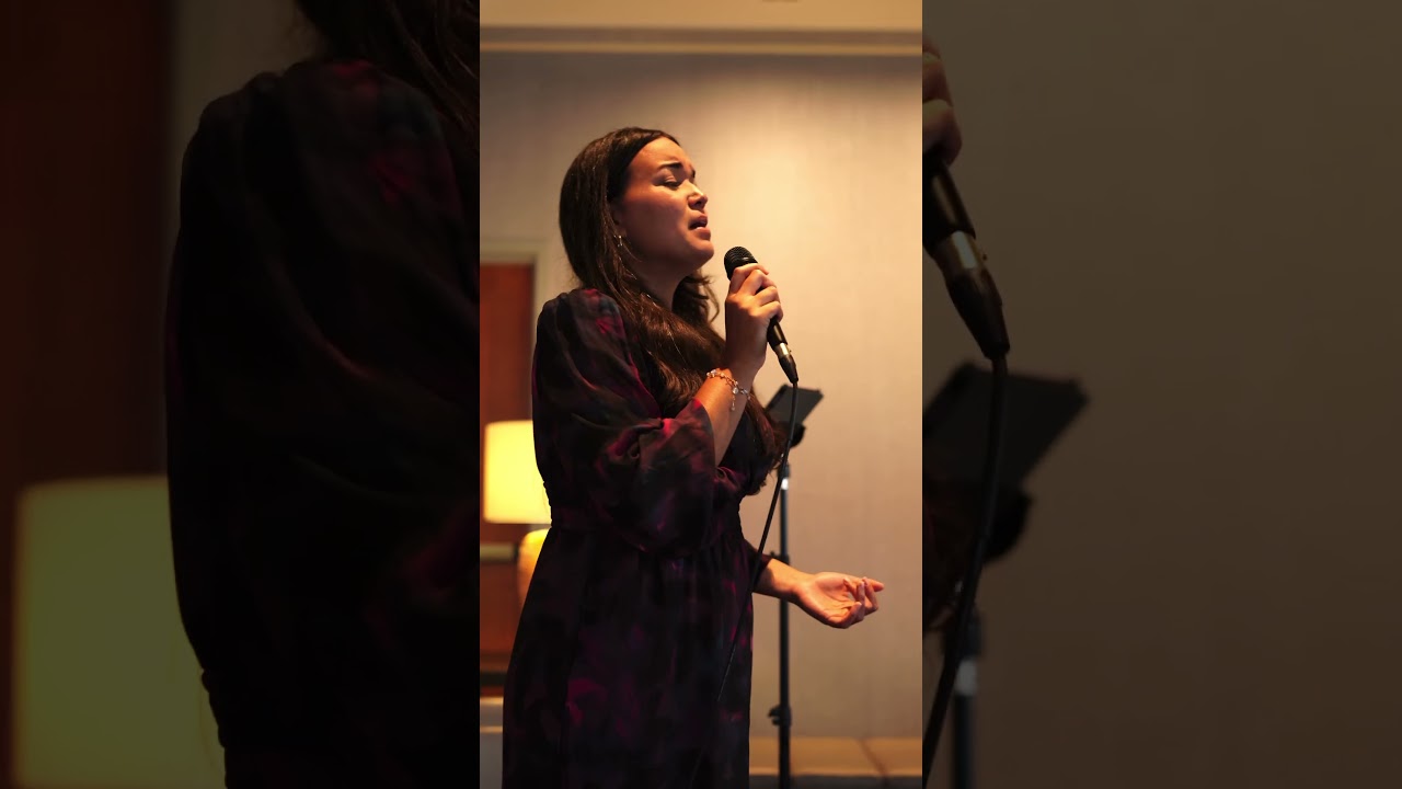 Promotional video thumbnail 1 for Winifer Castañeda – The Lyric Voice