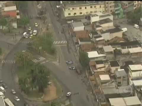 Bom Dia Brasil (25/11/2010) Ocupação da Vila Cruzeiro e do Complexo do Alemão no Rio de Janeiro