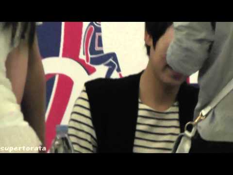 120831 KYUHYUN　SuperJunior SPY　Fansign at Times Square