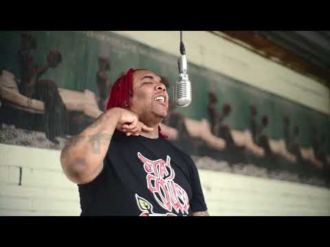 Don’t Love Me Back Live Performance