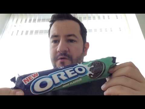 Reviewing oreo mint flavour sandwich biscuits