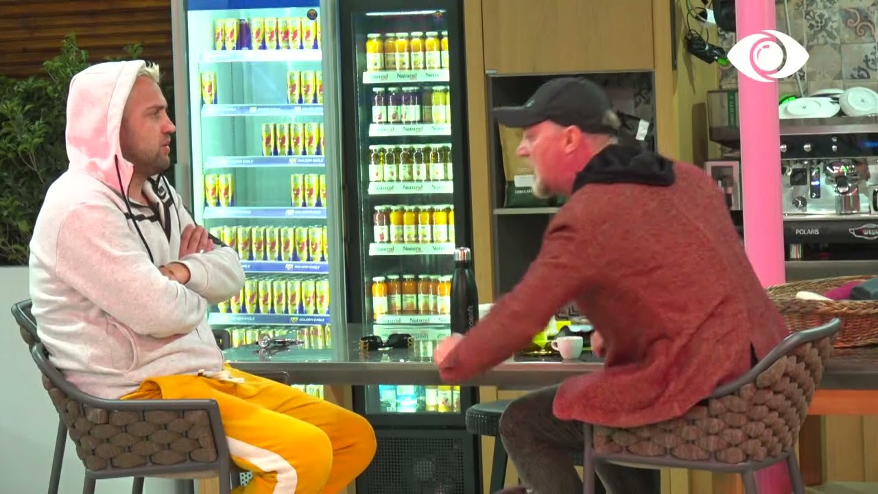 Kush jeni ju të më bëni gjyq/ Genti nuk përmban nervat, bërtet në shtëpi