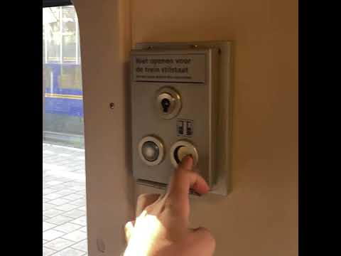 Deur sluit en open NSM ICM 4011 op Utrecht maliebaan