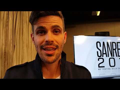 Un prof a Sanremo 2018: Lorenzo Baglioni insegna «Il congiuntivo» Un prof a Sanremo 2018: Lorenzo Baglioni insegna «Il congiuntivo»
