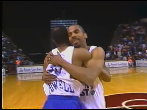 Mike Conley  vs  Mike  Powell.  Foot  Locker  Slam  Fest - 1992.