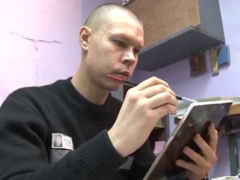 В Курске осужденный рисует иконы