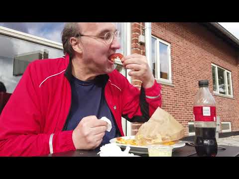 MongoTV_9919 - MIN GÅTUR - Del 4 - Onsdag 12.Oktober 2022 - Spiser BURGER Med POMFRITTER
