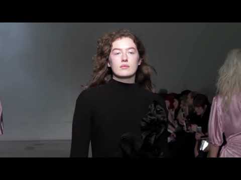 Marques'Almeida London Woman FW 20-21