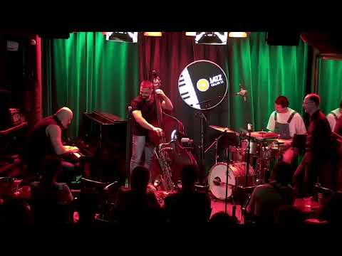 P. Arakelian and The Outsiders - Beksha Swing (dedication to Leonardas Beksha)