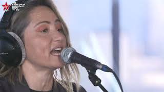 KT Tunstall - Black Horse And The Cherry Tree (Live on the Chris Evans Breakfast Show with Sky)