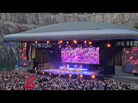 Molly Sandén och Victor Leksell - " Tänk om vi tänkte om " premiär live från Dalhalla