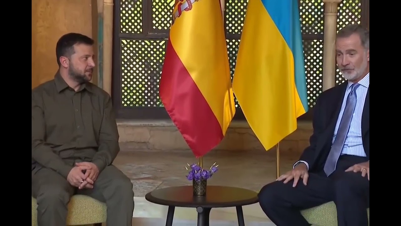 El REY le apoya, aunque tenga un FUTURO muy NEGRO