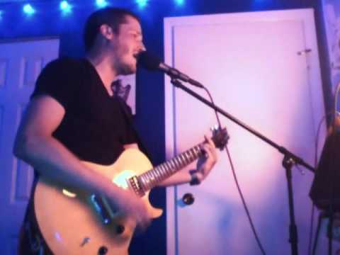 Neon Junkyard - Deerhunter