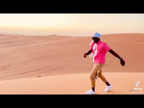 Walk with me dancer J.Ellis  #dubai  #dancerjellis