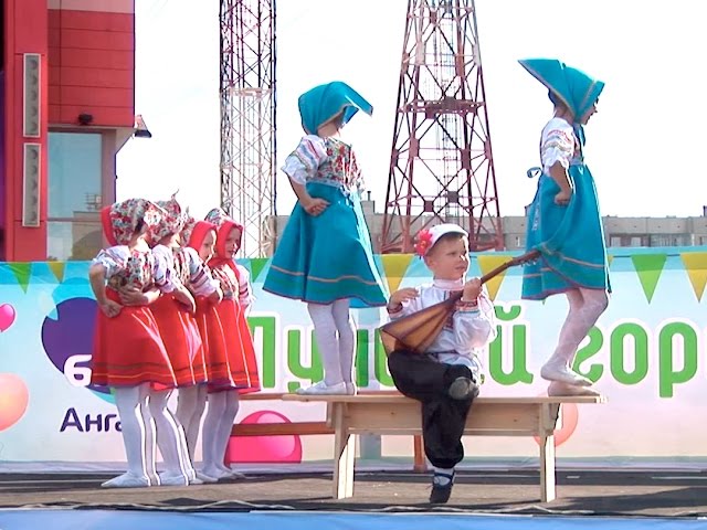 Стартовала праздничная декада