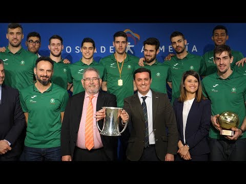 El Unicaja Almería Voley brinda a los 103 municipios su undécima ‘Copa del Rey