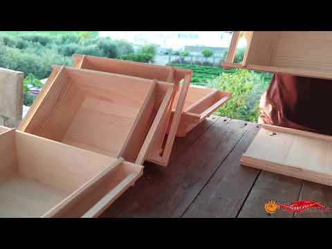 Original Calabrese sideboard for homemade pizza dough and bread