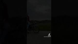 Download lagu story cewek cantik naik satria fu mp3