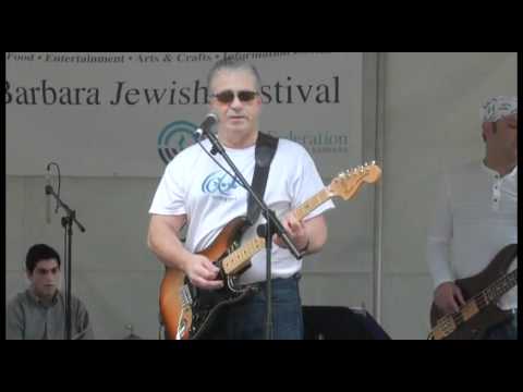 YoYa Kaveret Poogy Live יויה כוורת פוגי בהופעה חיה 2011