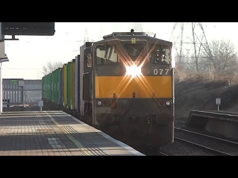Irish Rail 071 Class locomotive 077 + IWT Freight Liner - Adamstown, Dublin