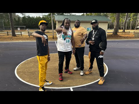 Mad at us - King Maniac Aayyyeee ft Gutta love