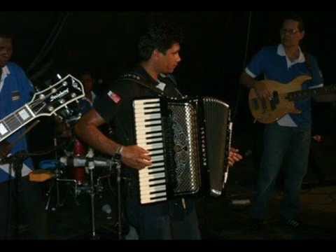 Isaac do Acordeon bebe