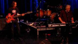 20091122d John Mayall, Metropolis, Montreal, QC.avi