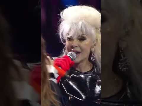 Ditonellapiaga e Donatella Rettore cantano chimica #shorts #ditonellapiaga #donatellarettore