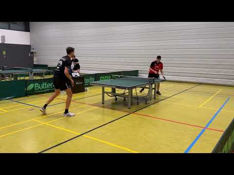 Tobias Schneider (2083, TV Braunfels) - Simon Huth (2154) (Oberliga Hessen, Vorrunde 25/26)