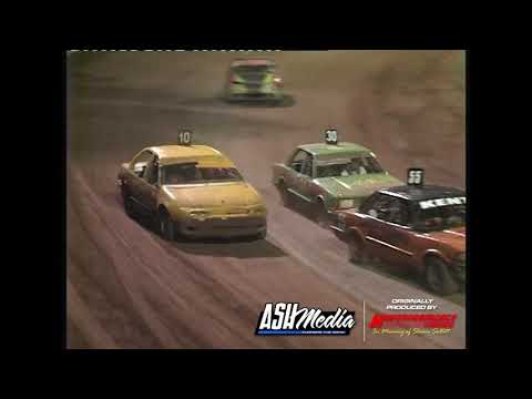 Street Sedans: Division 2 - A-Main - Kingaroy Speedway - 25.11.2006