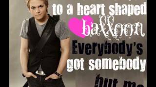 Hunter Hayes &quot;Everybody&#39;s Got Somebody But Me&quot; Lyrics Video!!