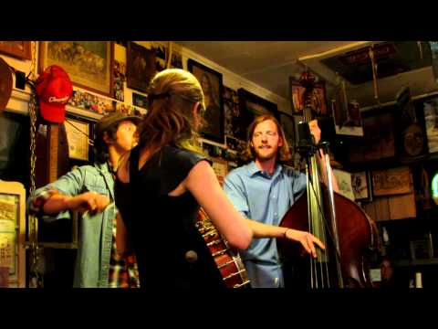 LIVE FROM THE COOK SHACK - THE STRAY BIRDS - "Red Mountain Wine"