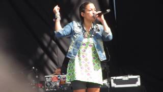 Los peces gordos no pueden volar - Ana Tijoux, Lollapalooza, Chile 2014