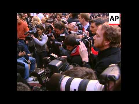 Sharp tailoring on the catwalk of Francesco Smalto