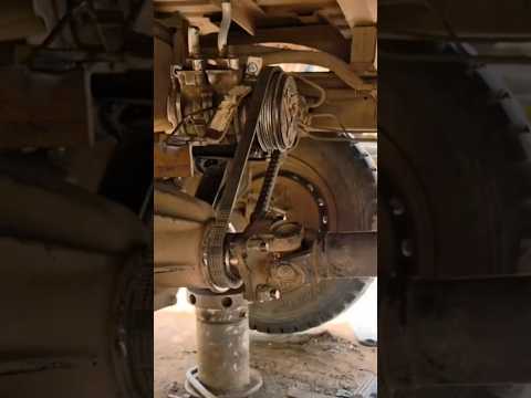 Brilliant Truck Hack! Turning the Axle into an Air Compressor Drive #truck #vbelt #automotive #short