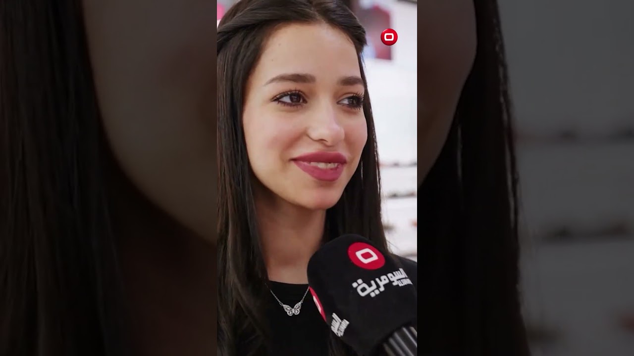 فيديو | فتاة تبدي إعجابها بزميلها #shorts