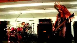 Cut Throat *FIRST LIVE PERFORMANCE* Kittie