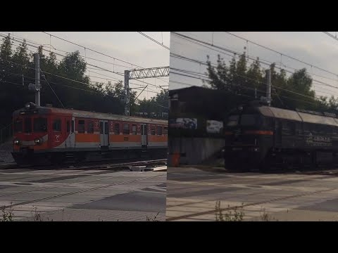 regio ,,Bolek i Lolek" i M62Ko na przejeździe kolejowym Kraków Bonarka || EN57-1281 i M62Ko-684