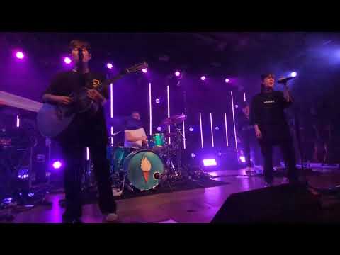 8/20 Tegan and Sara - Chatty audience likes setlist + The Con @ Bottom Lounge Chicago 9/13/23