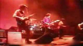 Soda Stereo y Virus ( VIDA) - Amor descartable - En La Plata 1995.avi