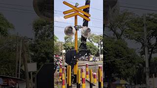 Download lagu suara palang kereta api baru gress dari toko perlintasan bintaro permai #railroadcrossing #railway mp3