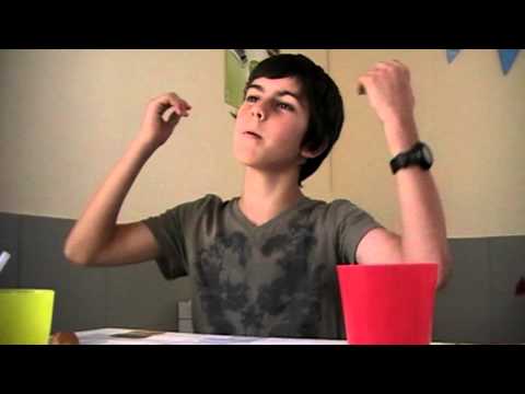 Qu'Est Ce Qu'On Dit par Maxime et Mathieu (de PASCAL PARISOT)