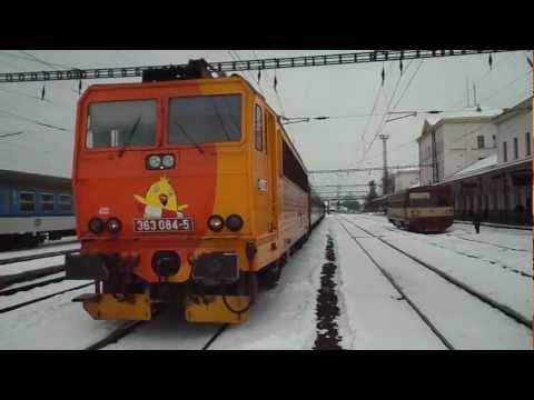 Odjezd vlaku R 610 Karlex (ČD 363.084, zpoždění 5 min) - Chomutov, 13. 3. 2013